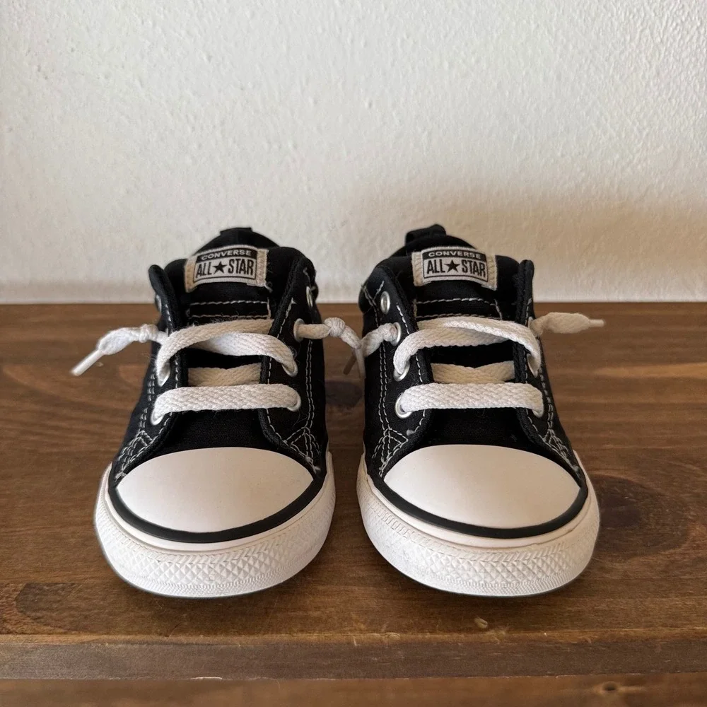 Converse Chuck Taylor All Star Sneakers Toddler Size 9 Black White Low Top